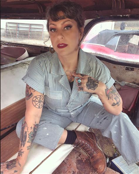 danielle nude|American Pickers star Danielle Colby stuns as she poses nude in。